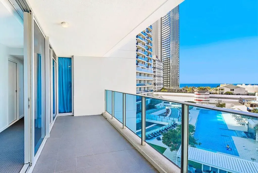 Hilton Surfers - 4Bd Large Beach Views Gold Coast 0*,  Australia