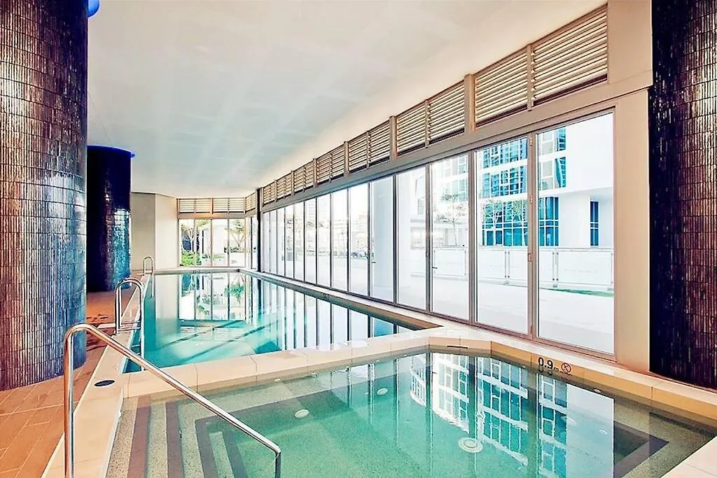 Hilton Surfers - 4Bd Large Beach Views Gold Coast Apartment